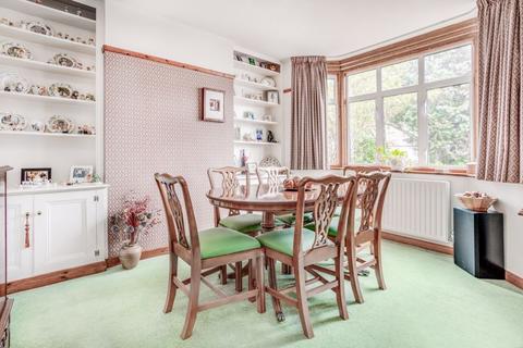 19 Ruston Avenue, Surbiton, KT5 9HW