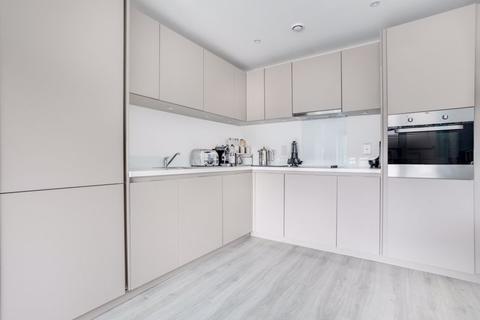 120 Ferndale Crescent, Carshalton, SM5 2FN