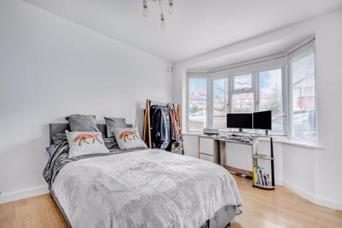 37 Cressingham Grove, Sutton, SM1 4EN