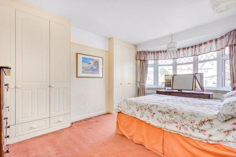 4 Elm Close, Surbiton, KT5 9NA