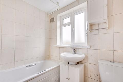 48 Caverleigh Way, Worcester Park, KT4 8DG