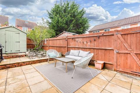 9 Golding Close, Chessington, KT9 2GG