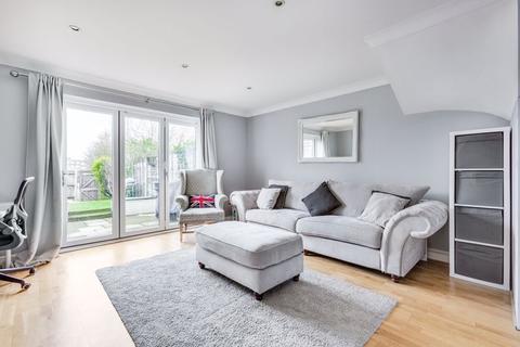 23 Kingswood Drive, Sutton, SM2 5NB