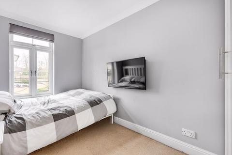 23 Kingswood Drive, Sutton, SM2 5NB