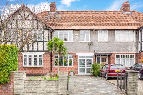 83 Caldbeck Avenue, Worcester Park, KT4 8BH
