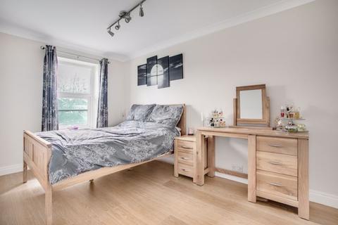 59 Buttermere Close, Morden, SM4 4SG