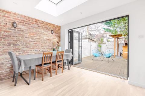 62 Willmore End, London, SW19 3DF
