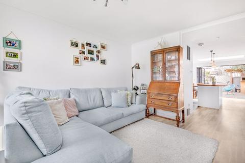 62 Willmore End, London, SW19 3DF
