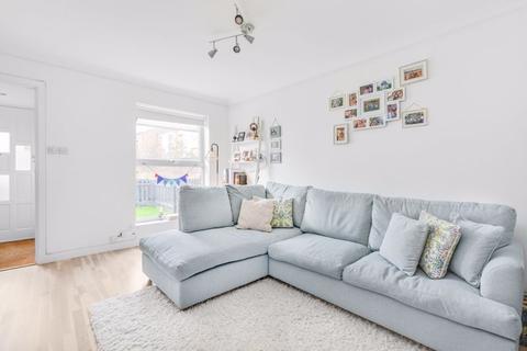 62 Willmore End, London, SW19 3DF