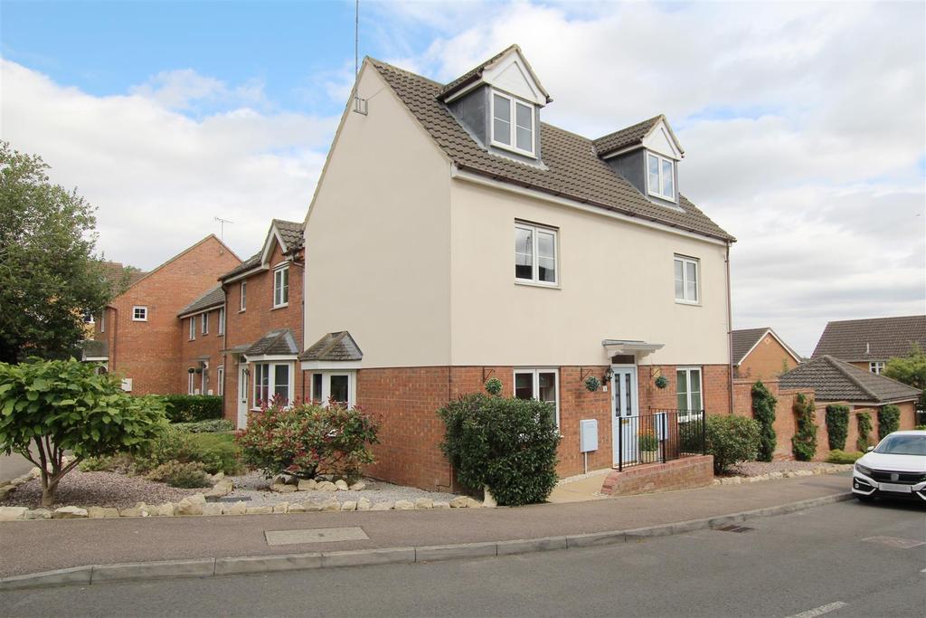 Dairy Way, Irthlingborough 4 bed detached house £357,750
