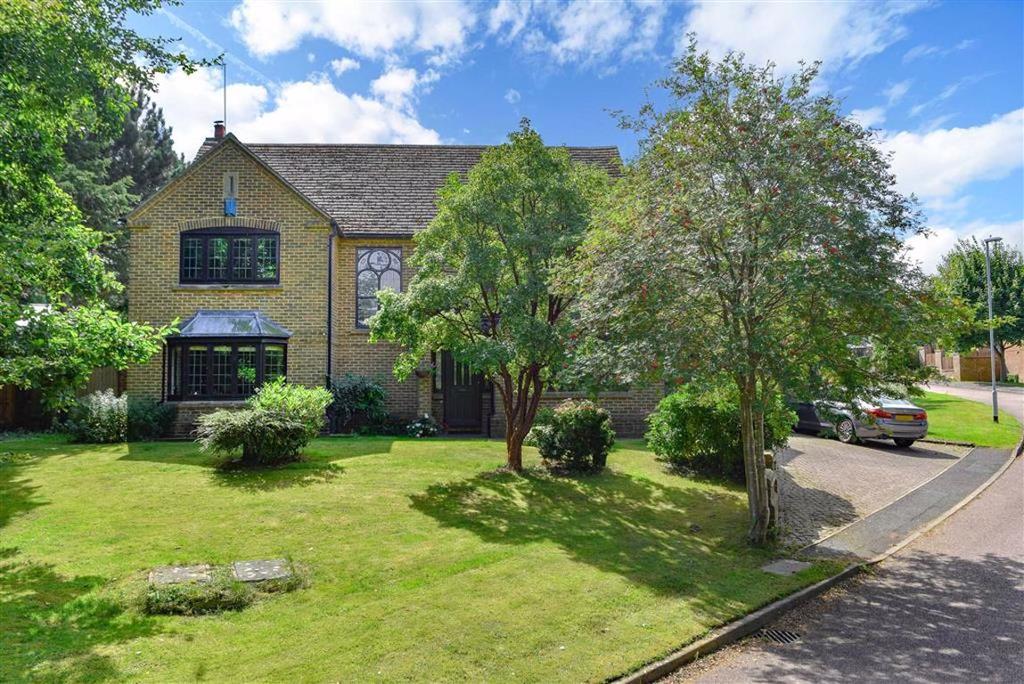 Moulton 4 bed detached house £675,000