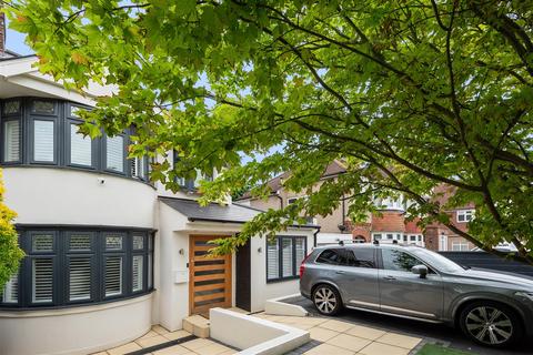2 Curtis Road, Epsom, KT19 0LG