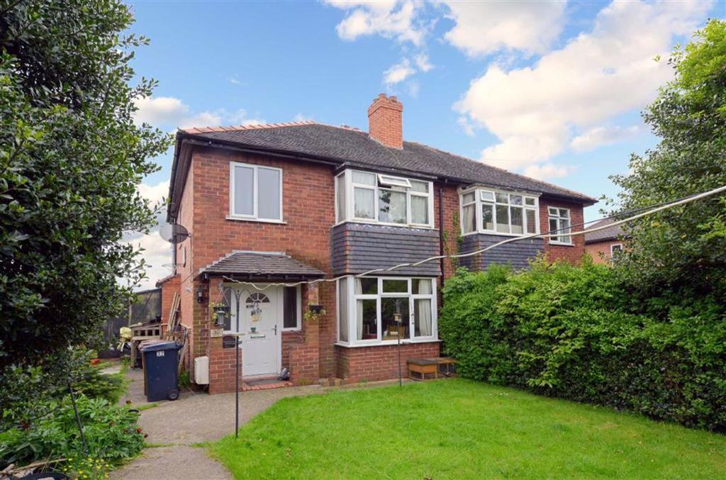 Oak Drive, Oswestry, Shropshire 3 bed semidetached house £190,000