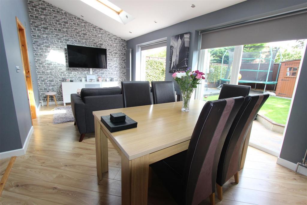 Hendren Close, Darlington 3 bed semidetached house £199,950