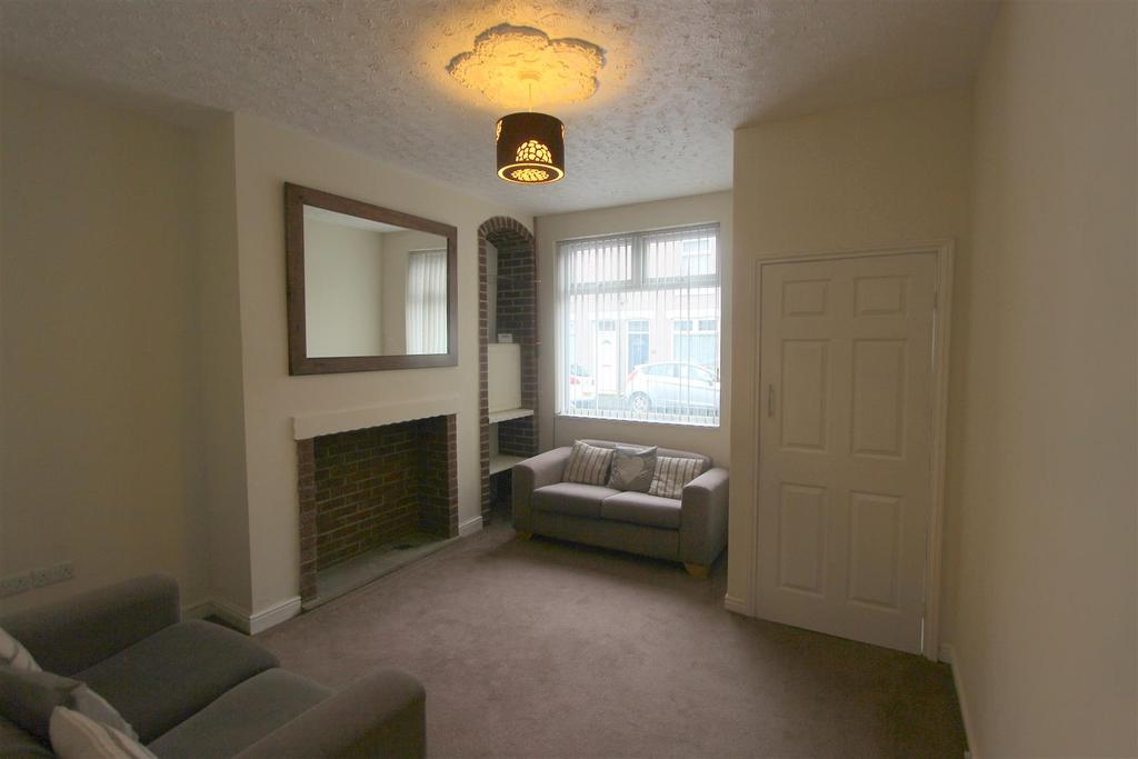 Kitchener Street, Darlington 2 bed terraced house £495 pcm (£114 pw)