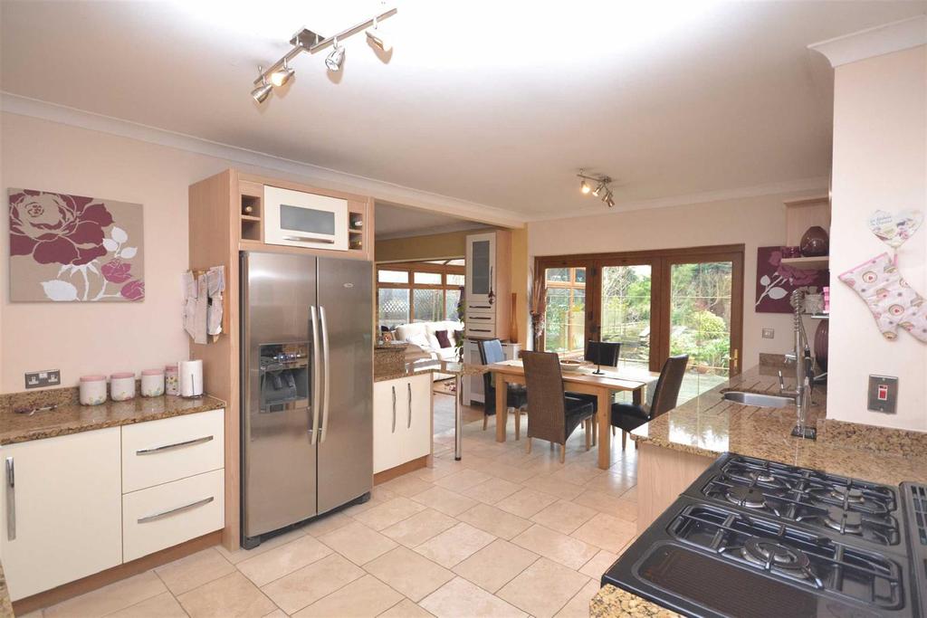 Southend Road, Howe Green 4 bed detached bungalow £700,000