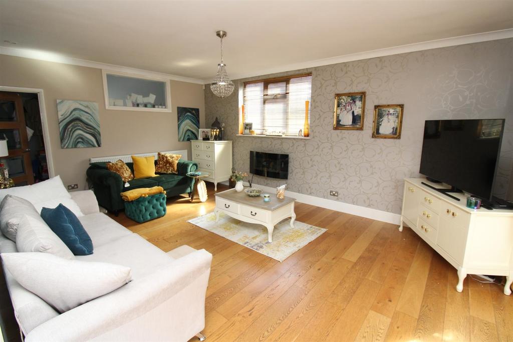 Southend Road, Howe Green 4 bed detached bungalow £700,000