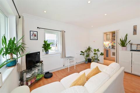 65 Friars Mead, London, E14 3JY