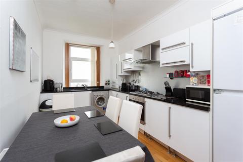 3/l, 30 Clepington Road, Dundee, DD3 7NX