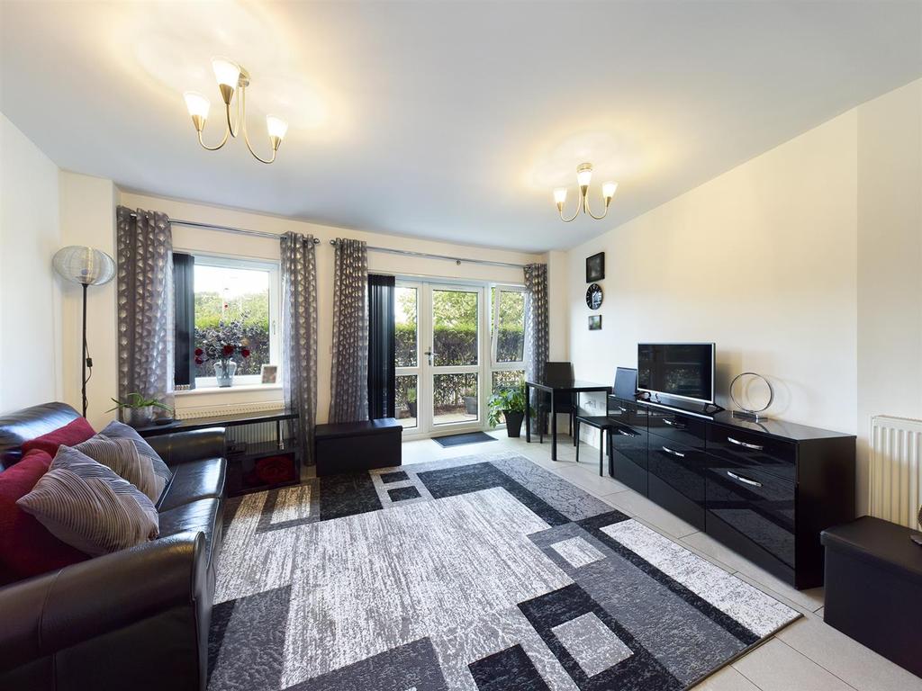 Mallory Road, Basingstoke 1 bed flat £165,000