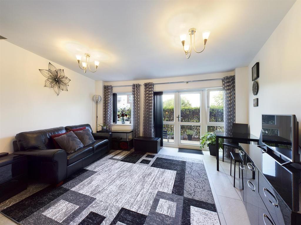 Mallory Road, Basingstoke 1 bed flat £165,000