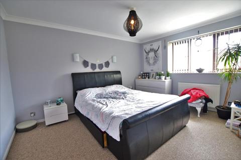 359 Farnham Road, Farnham Royal, Slough, SL2 3AF