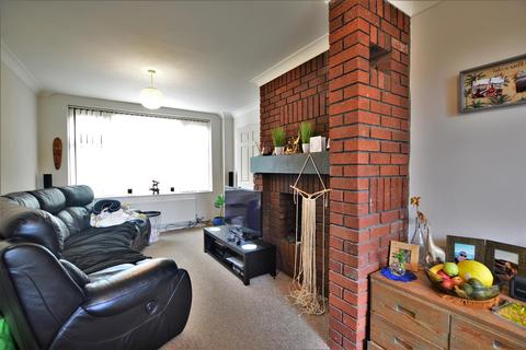 359 Farnham Road, Farnham Royal, Slough, SL2 3AF
