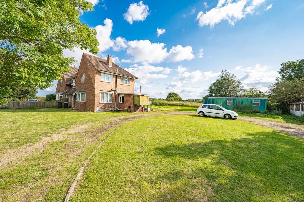 Good Easter, Chelmsford 4 bed semidetached house £600,000