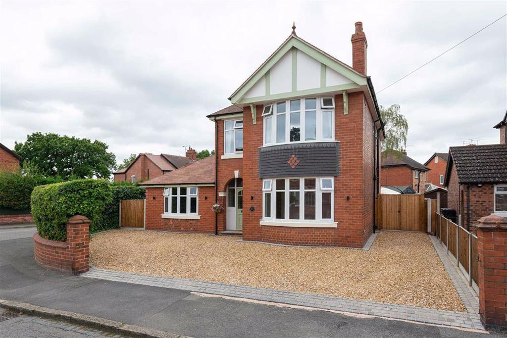 Kingsway, Crewe, Cheshire 3 bed detached house £365,000