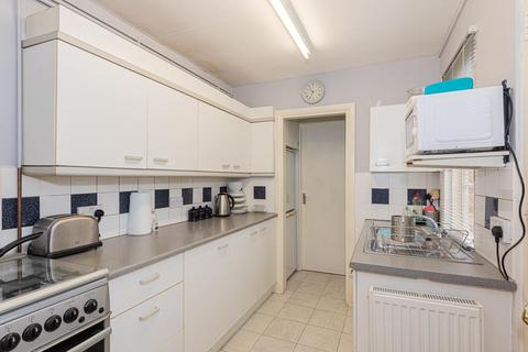 27 Heathcote Road, Epsom, KT18 5DX