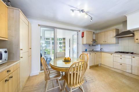 49 Beeston Way, Feltham, TW14 0EU
