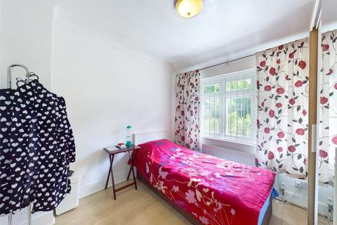 49 Beeston Way, Feltham, TW14 0EU
