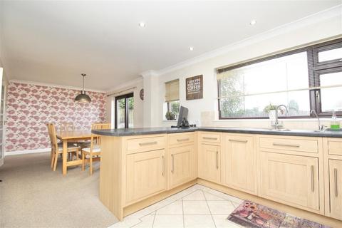 31 Wincanton Close, Ipswich, IP4 3EE