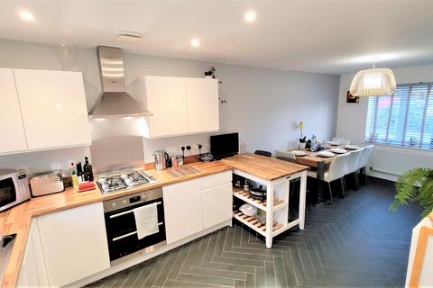 34 Freeman Crescent, Wroughton, Swindon, SN4 9BQ