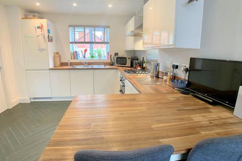 34 Freeman Crescent, Wroughton, Swindon, SN4 9BQ