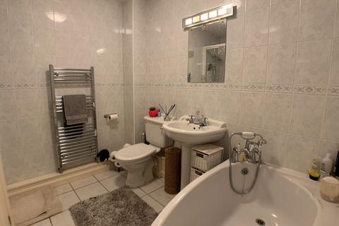 28a Devizes Road, Wroughton, Swindon, SN4 0RZ