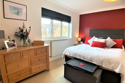 29 Wise Close, Swindon, SN2 7LT