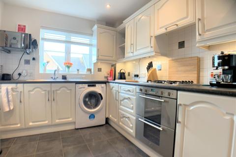 29 Wise Close, Swindon, SN2 7LT