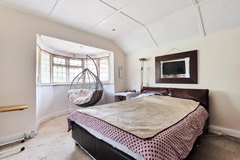 105 Ridgeway Drive, Bromley, BR1 5DB