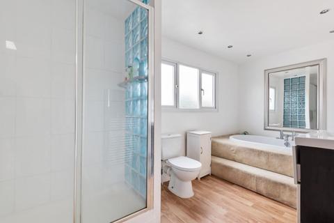 105 Ridgeway Drive, Bromley, BR1 5DB