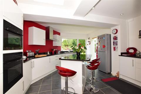 88 Hitchings Way, Reigate, RH2 8ER