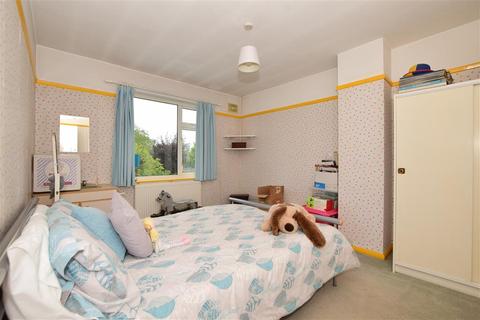 88 Hitchings Way, Reigate, RH2 8ER