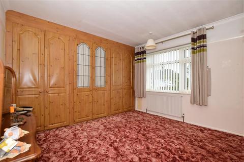 88 Hitchings Way, Reigate, RH2 8ER