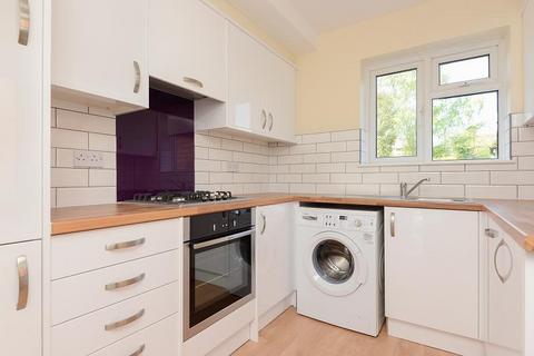 3 bedroom semi-detached house to rent - Hillside Avenue, Canterbury