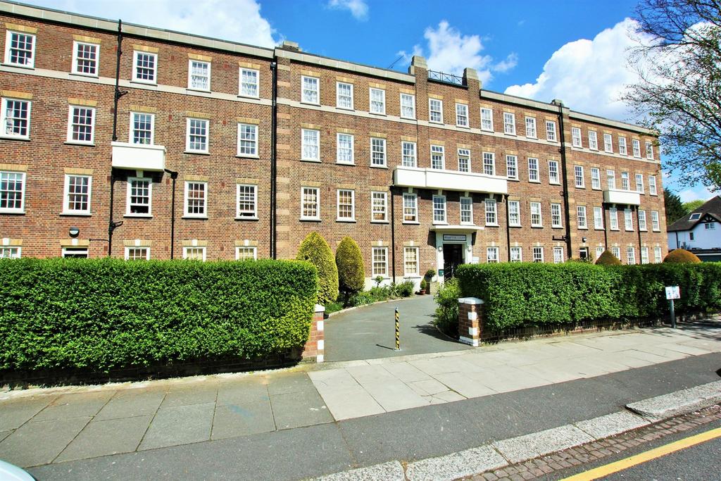 Brampton Court, Brampton Grove, Hendon, NW4 2 bed flat - £1,651 pcm (£ ...