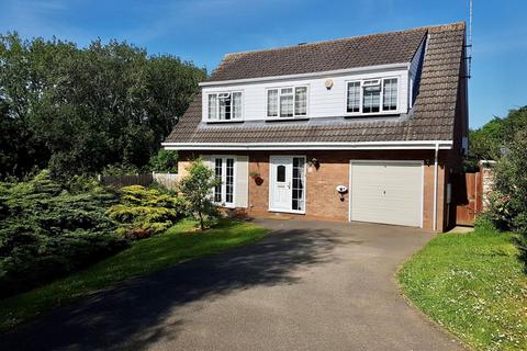 13 Brittons Drive, Northampton, NN3 5DP