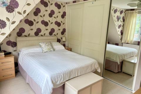 13 Brittons Drive, Northampton, NN3 5DP