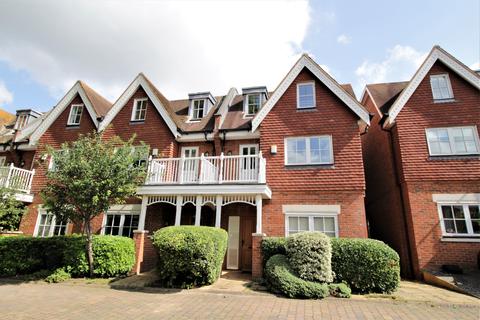 12 Austyns Place, Ewell, Epsom, KT17 1SQ