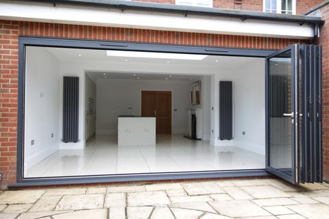 12 Austyns Place, Ewell, Epsom, KT17 1SQ