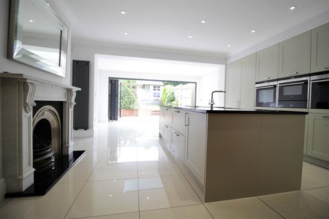 12 Austyns Place, Ewell, Epsom, KT17 1SQ